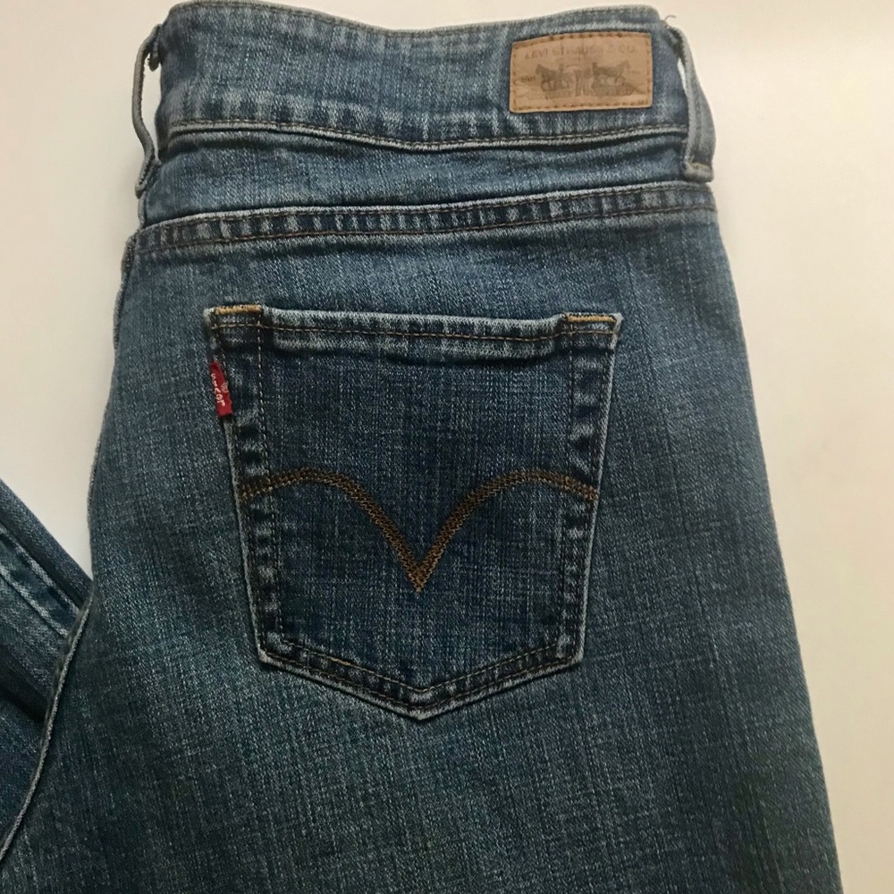 EUC LEVIS 526 Slender Fit Bootcut Blue Jeans -Womens Size 10